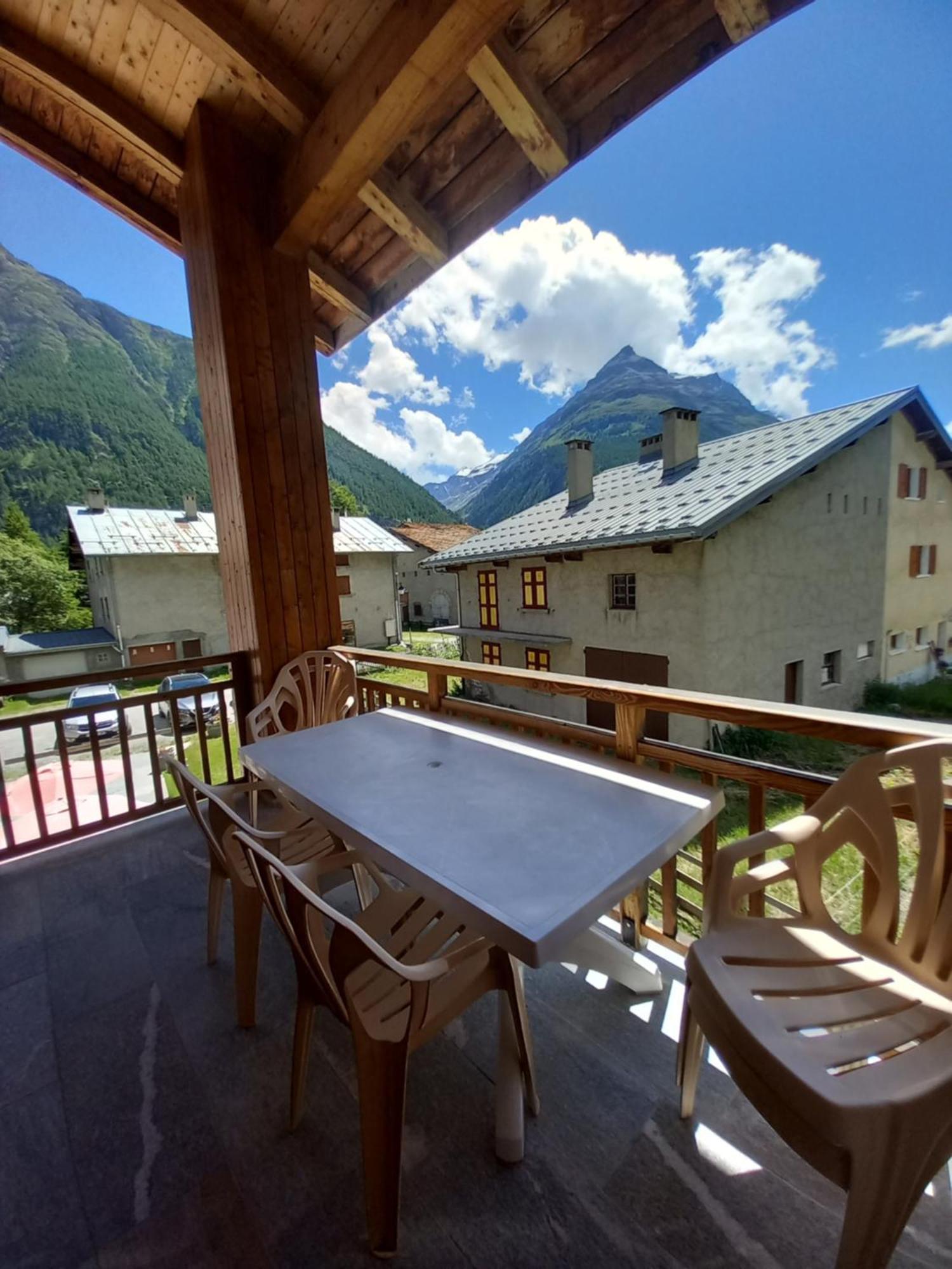 Chalet L'Aubepine Residence B&B Bessans Exterior photo